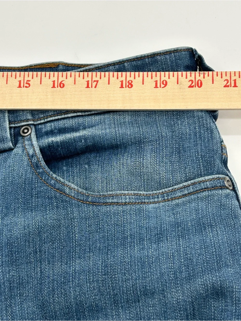 Duluth Trading Co Men's Double Flex Straight-Leg Blue Denim Jeans 40x32